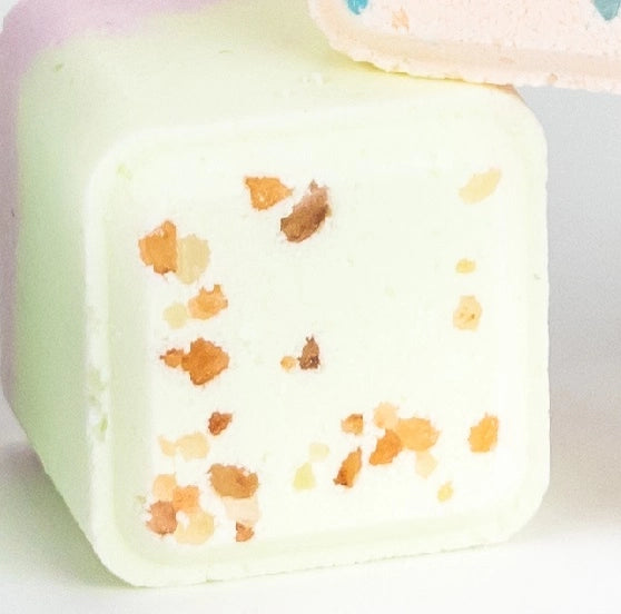 Shower Steamer / Body Scrubber - Lemongrass